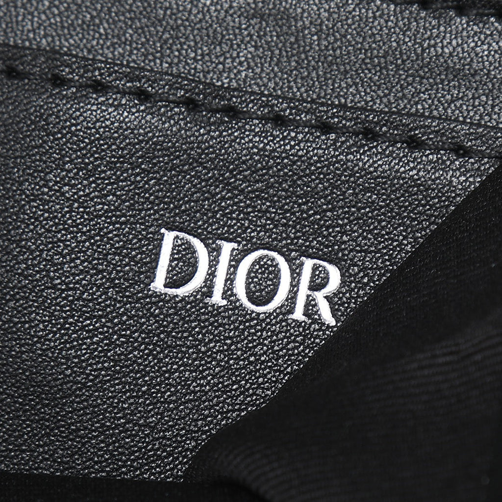 Elegant and practical clutch messenger bag