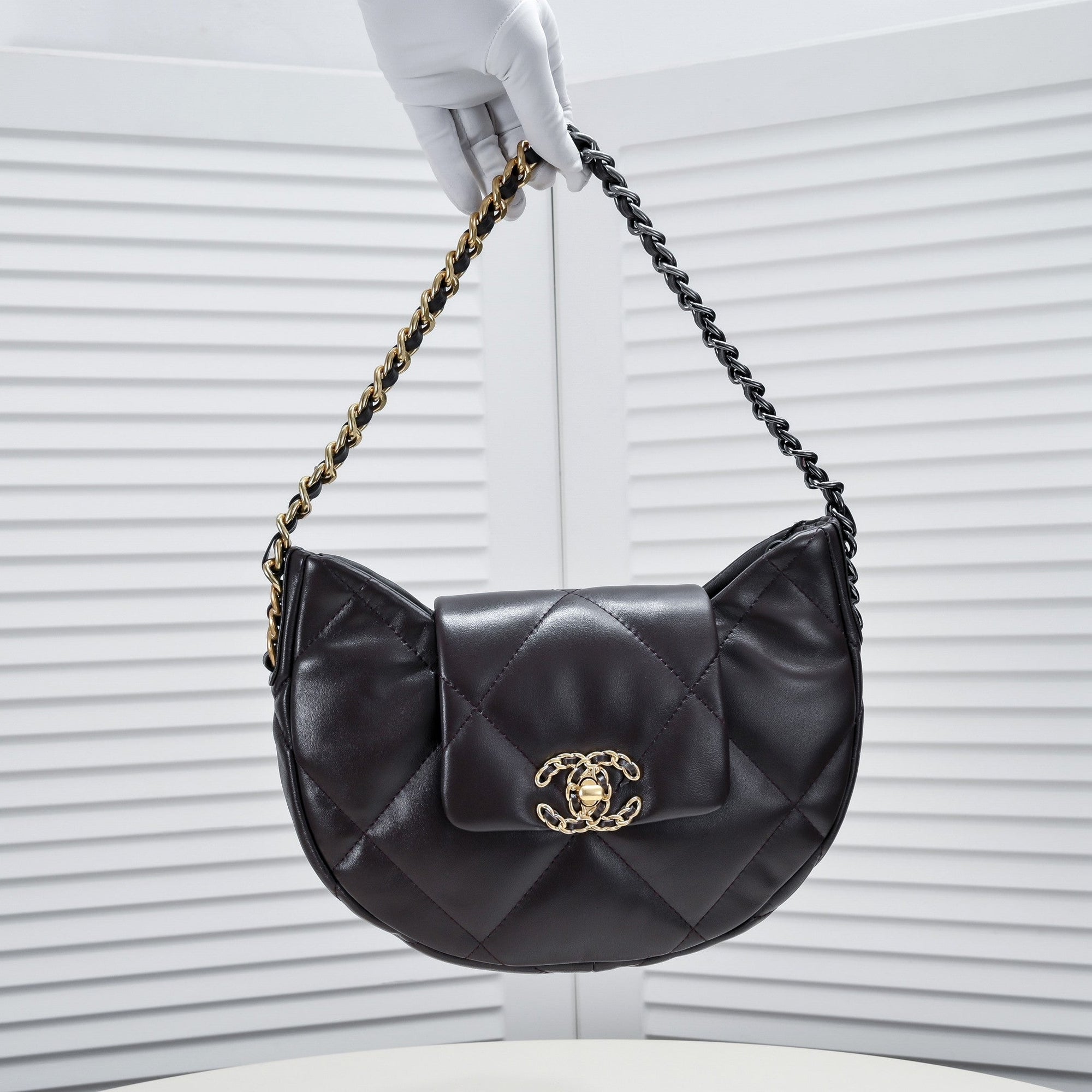Half Moon Underarm Bag