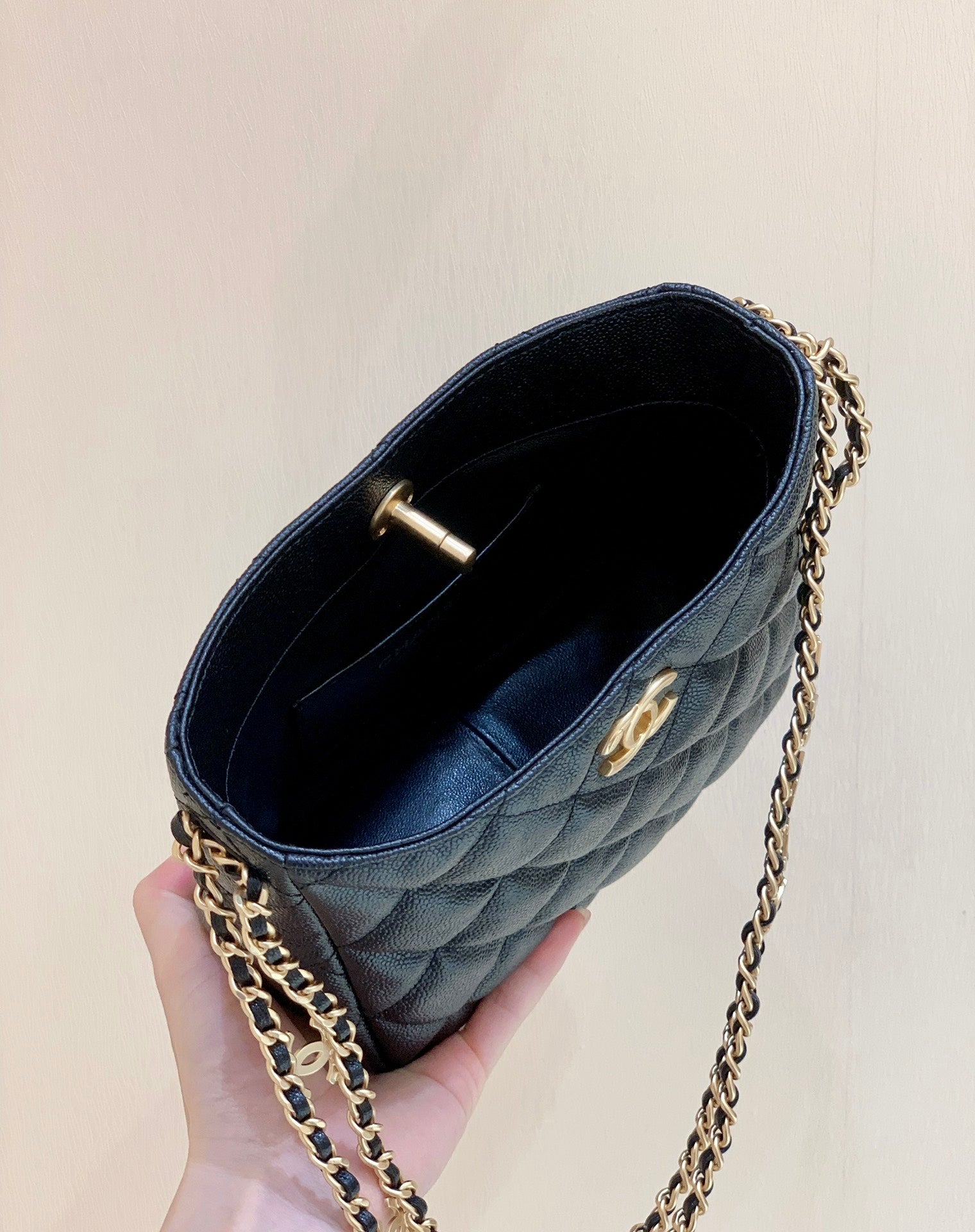 Litchi leather bag