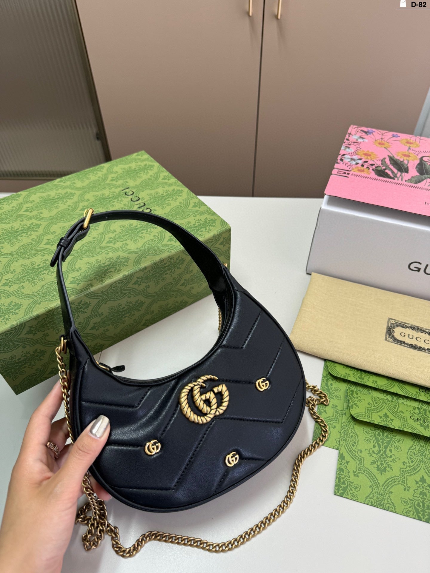 Crescent bag