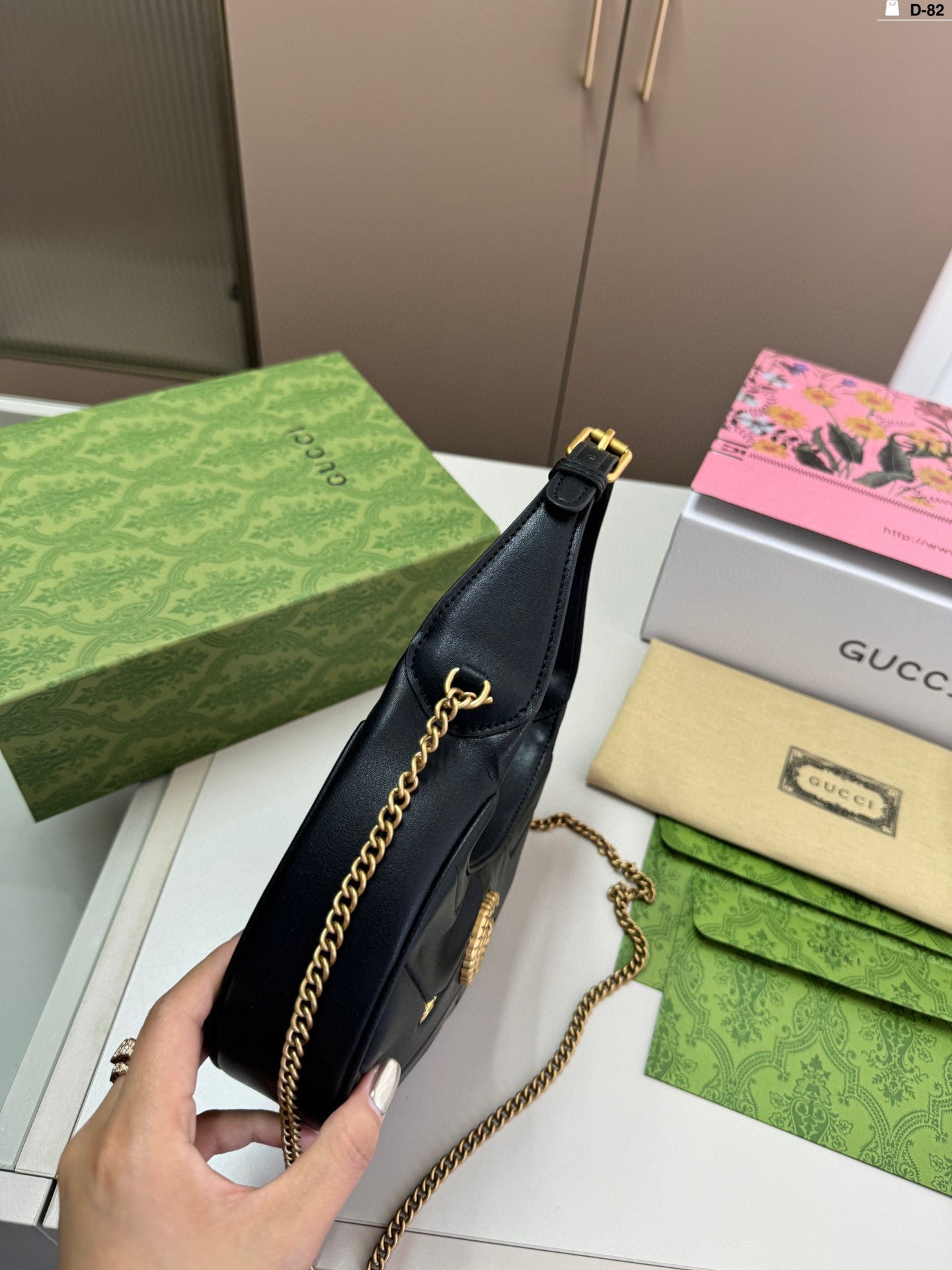 Crescent bag