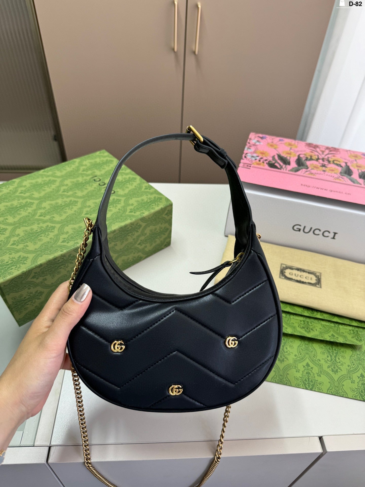 Crescent bag