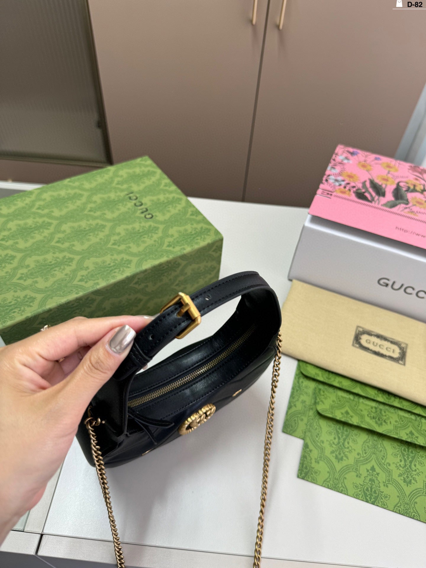 Crescent bag