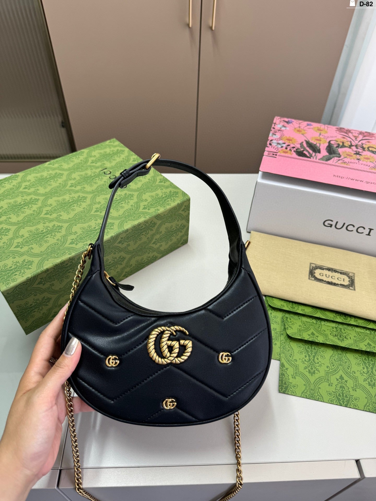 Crescent bag