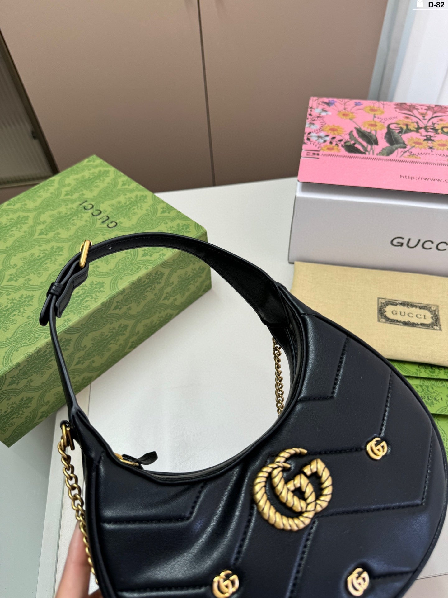 Crescent bag