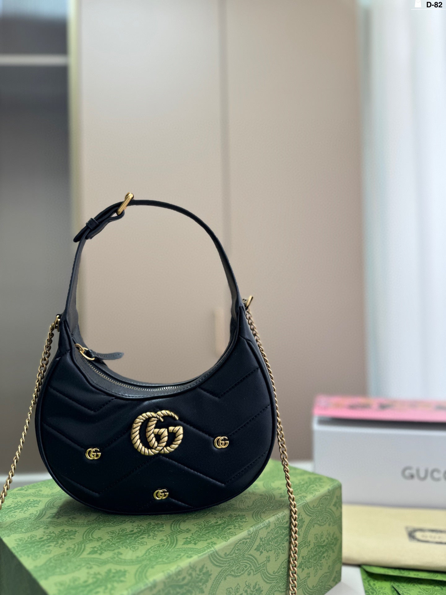 Crescent bag